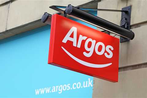 Argos buyers snag a £50 dehumidifier that will help ‘clear condensation’.