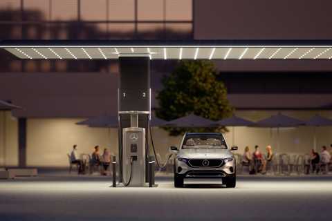 Mercedes-Benz planning $1 billion network of EV charging stations