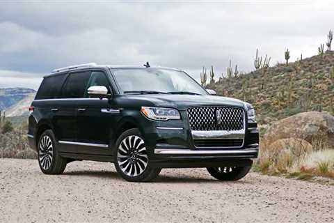 2022 Lincoln Navigator buyers can get $5,000 to convert to the 2023 model
