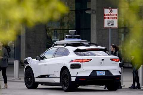 Waymo robotaxis expand operations in Phoenix, San Francisco