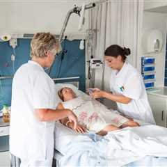 NHS workforce plan to pledge a third more student nurses