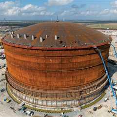 First Tank Wraps at Fast-Track Gulf Coast LNG Export Site
