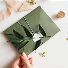 How Much Do Wedding Invitations Cost?