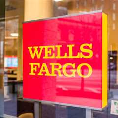Wells shrinks branches as mobile usership jumps