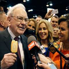 Warren Buffett warned on AI scams, a fiscal disaster, and losing friends. Here are 15 top quotes..