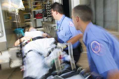 6 Ways ER and Urgent Care Nurses Can Bridge the Gap for Uninsured Patients
