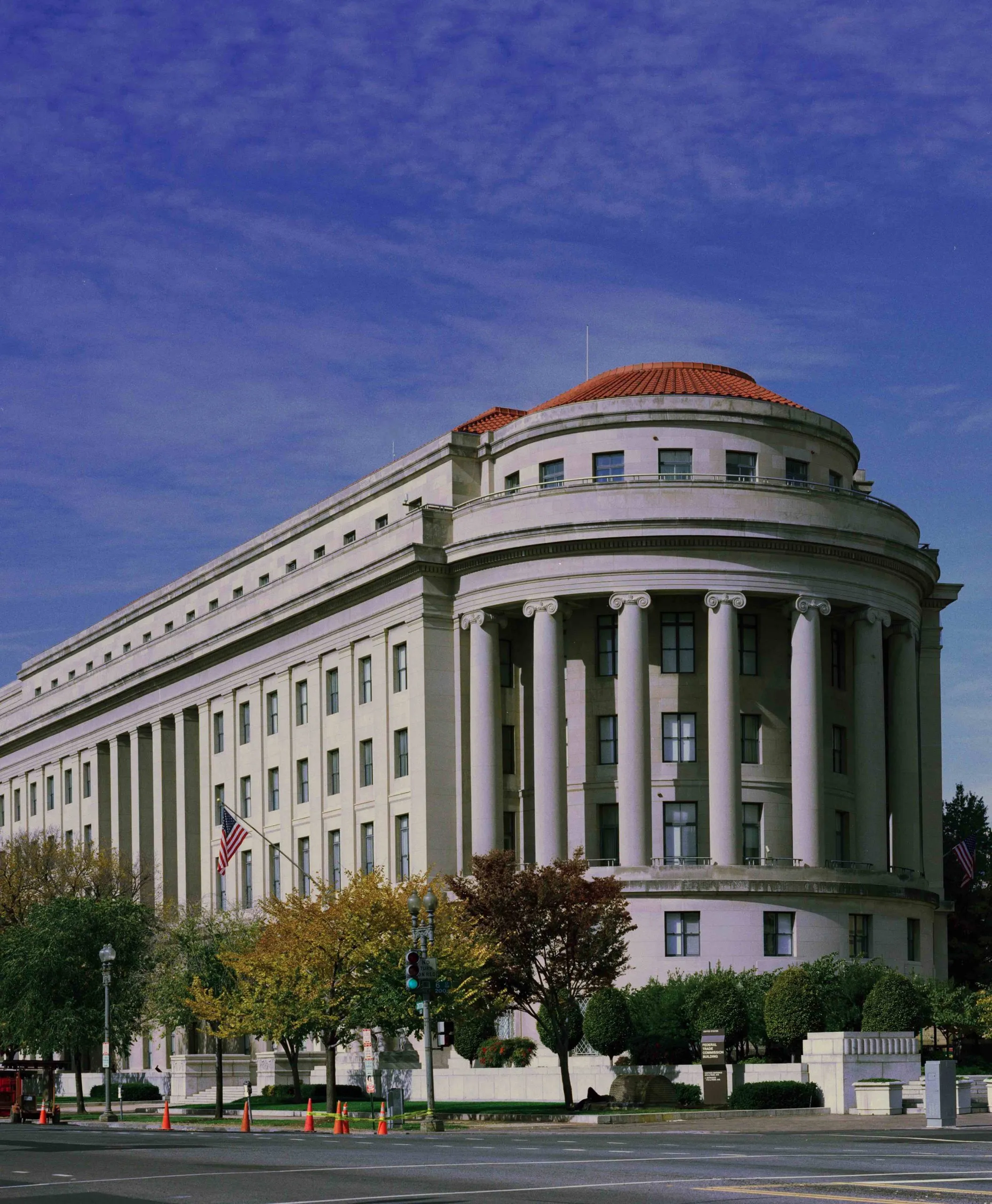 Supreme Court permits Trump’s firing of FTC commissioner to remain in place