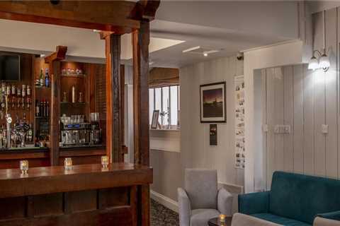 Energy Gels, Sports Drinks, and Enamel Damage: A Cyclist’s Blind Spot