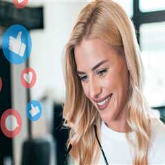 How a Virtual Assistant Collaborates With Specialized Experts