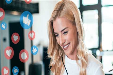 How a Virtual Assistant Collaborates With Specialized Experts